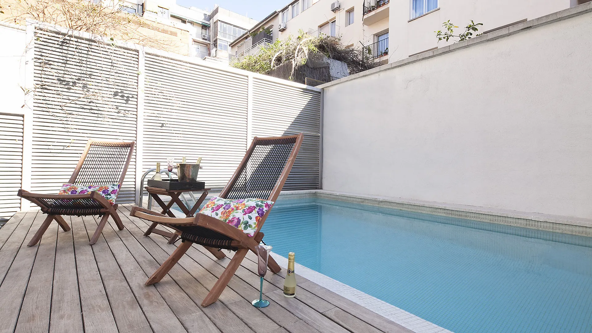 Apartment Ferienwohnung My Space Barcelona Private Pool Garden Spanien